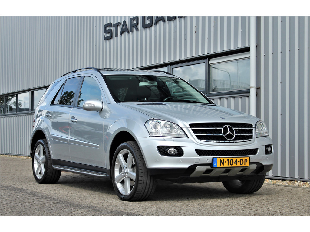 49003087